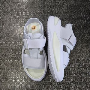 🐢 Adidas NWT Mehana Sandals.